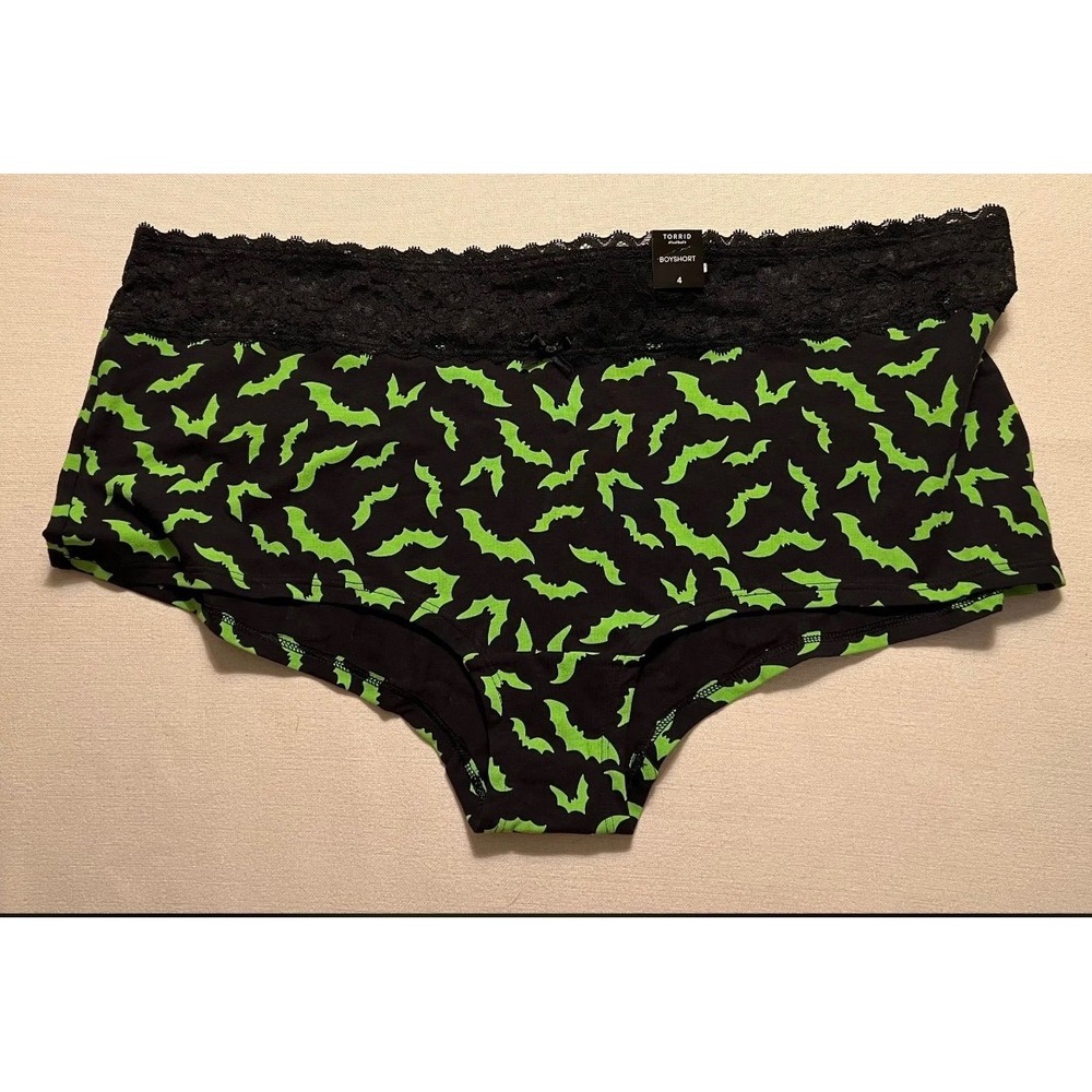 Torrid Women's Black Green Bat Print Lace Trim Boyshort Halloween Size (4) 4X
